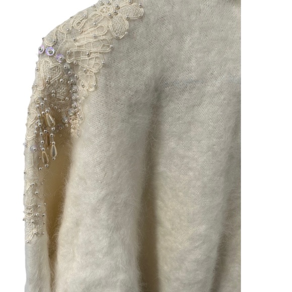 Keomi Vintage ivory angora fluffy long sleeve sweater M-L - Picture 3 of 9